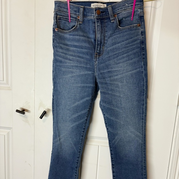 Abercrombie and Fitch Super Skinny Ankle High Rise Jeans - Picture 1 of 3